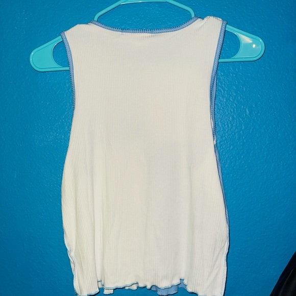 Brand new trendy tank top - Picture 2 of 2